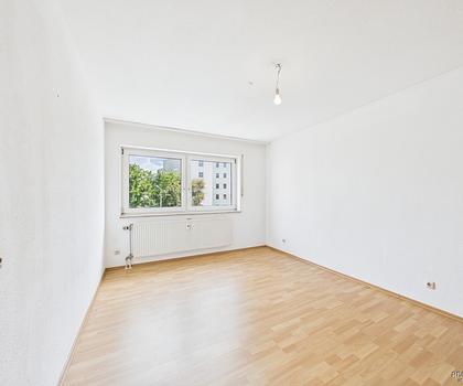 * Offene Besichtigung am 24.10.26 * – 3-Zimmer-Wohnung mit Balkon, Einbauküche und Tiefgarage