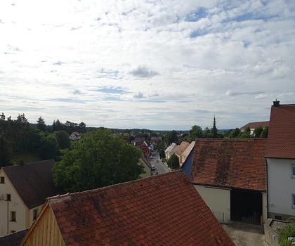 Über den Dächern Roßtals - Großzügige 4,5-Zimmer-Wohnung